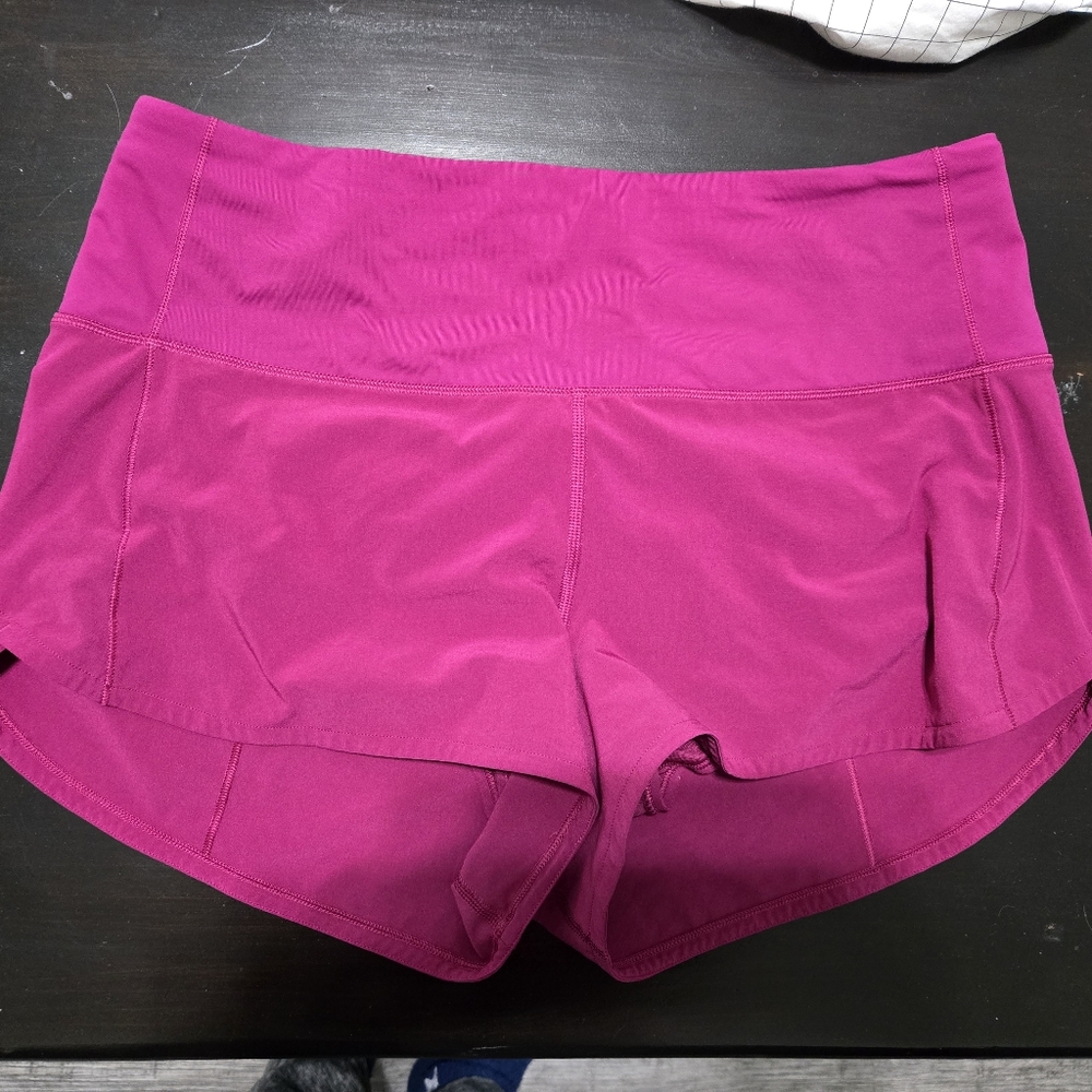 Lululemon Speed up Shorts 2.5" sz 8 Raspberry